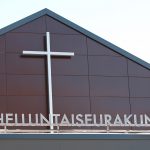 Alumiini-irtokirjaimista kiinteistön nimikyltti