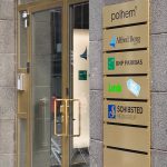 Yrityksen nimikilvet tarratekstein messinkilaatoissa