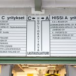 Helposti muunneltava kerrosopaste alumiiniliuskoilla ja tarratekstillä