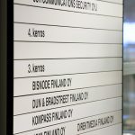 Helposti muunneltava kerrosopaste alumiiniliuskoilla ja tarratekstillä