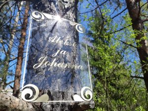 Hääsomiste hääparin etunimet A4 akryylilevyllä